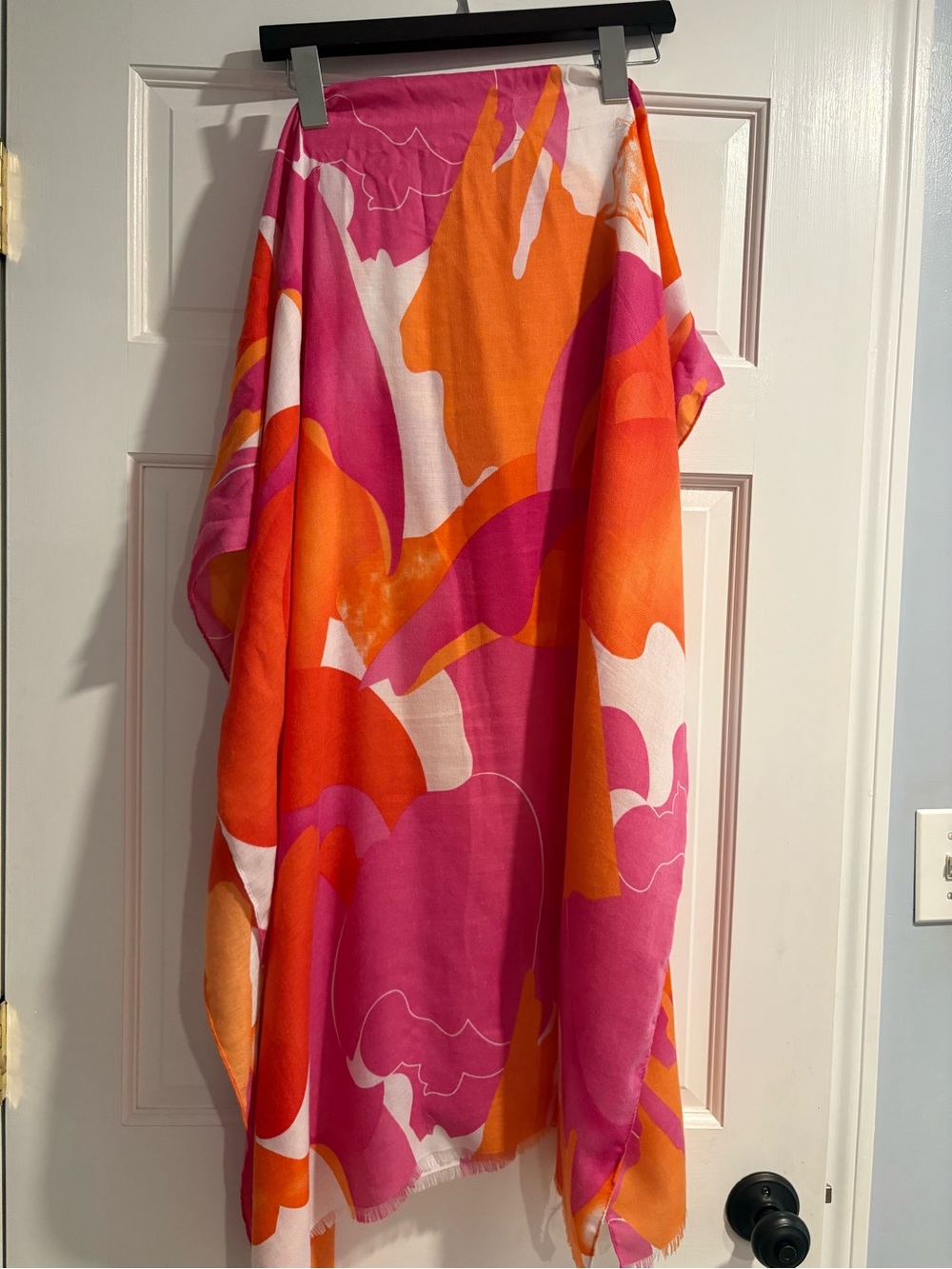 Vibrant Pink & Orange Abstract Print Women’s Scarf/Wrap with tags!